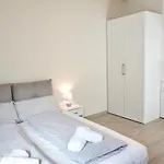 Apartment Bright With Free Private Parking *