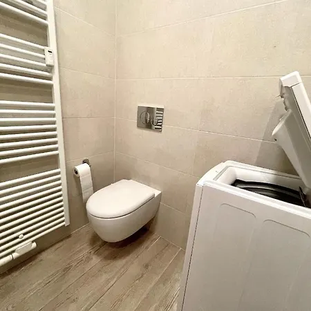 Bright With Free Private Parking Apartman Merano