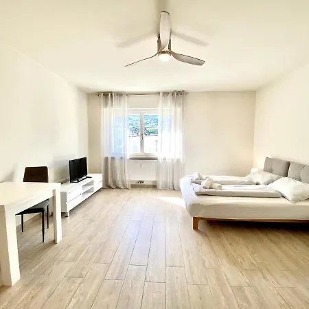 Bright With Free Private Parking 公寓 梅拉诺