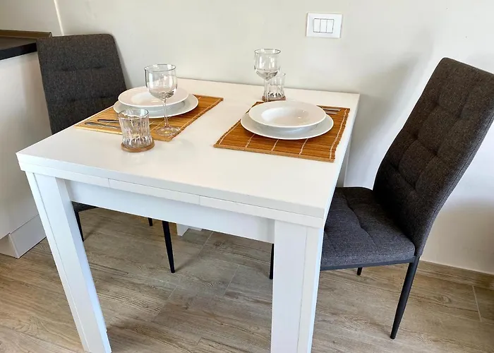 Daire Bright With Free Private Parking *